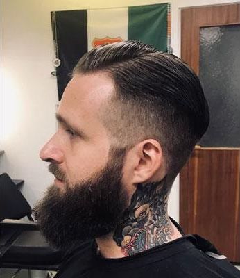 Depois: corte curto nas laterais e barba alinhada